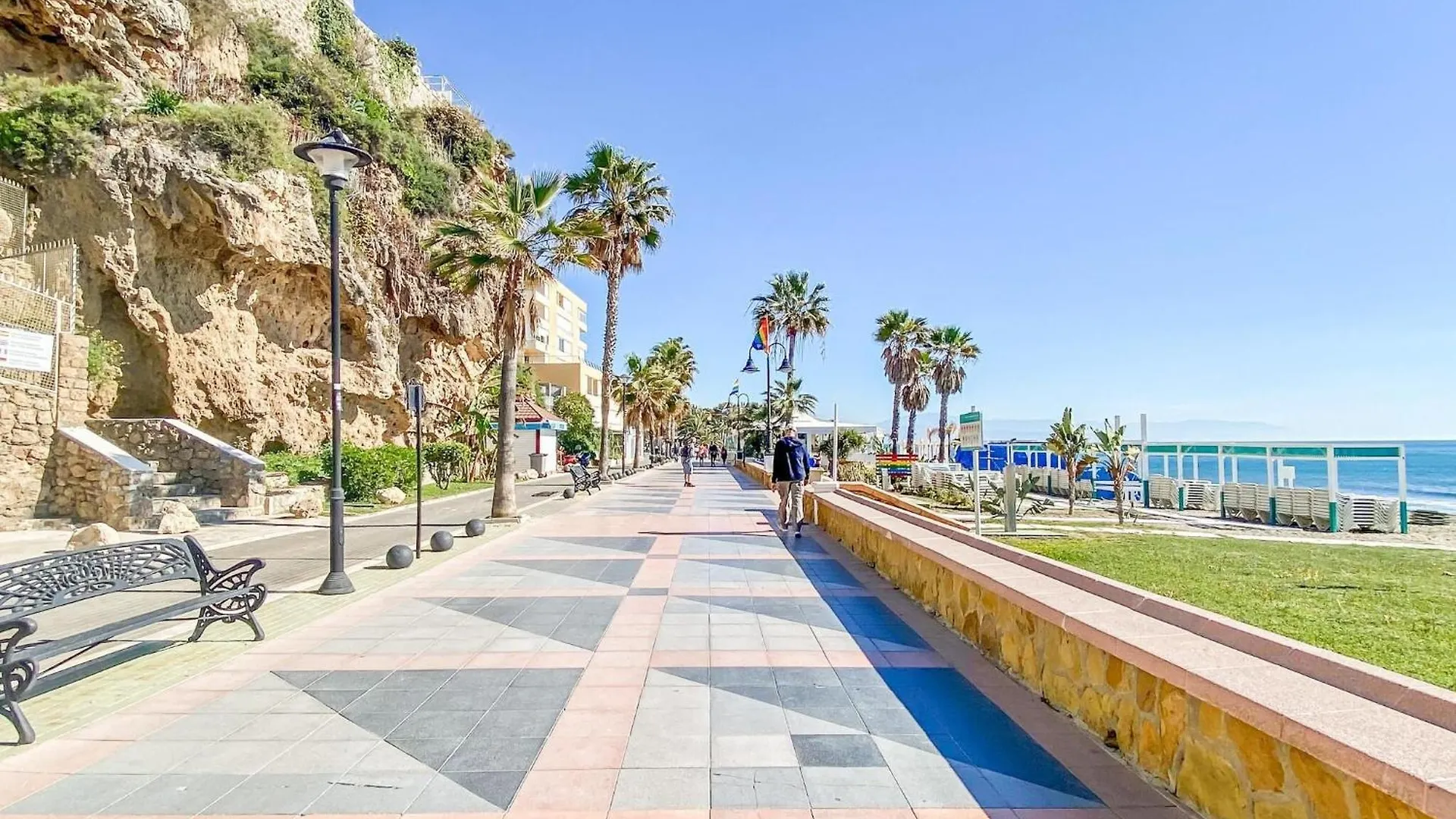 Beachside Apartment In Torremolinos