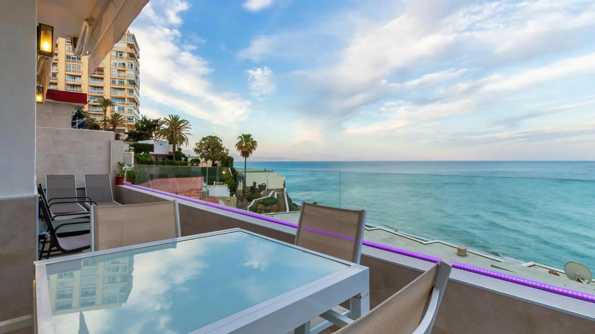 Beachside Apartment In Torremolinos